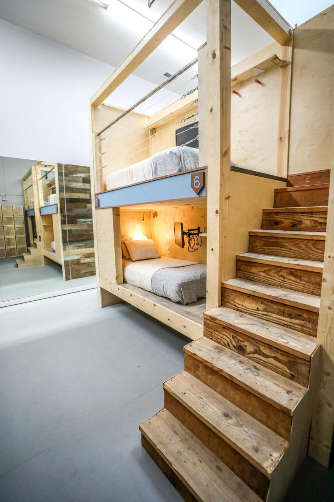 Podshare San Francisco Marina Hostel Exterior photo