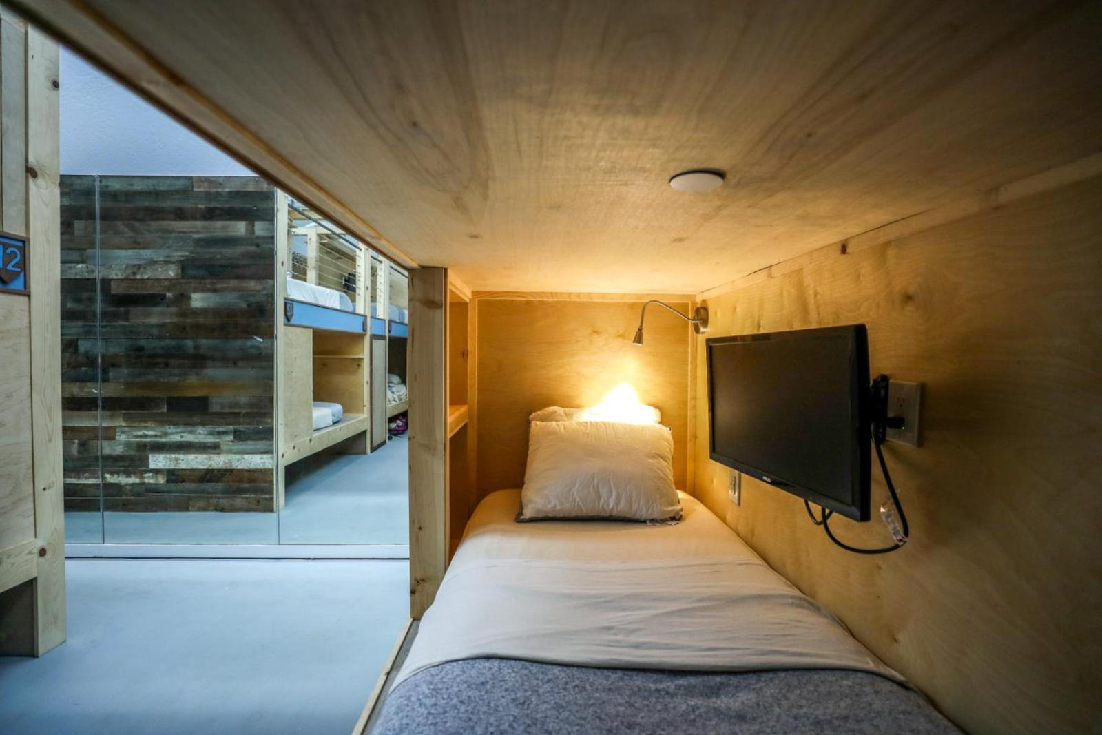 Podshare San Francisco Marina Hostel Exterior photo